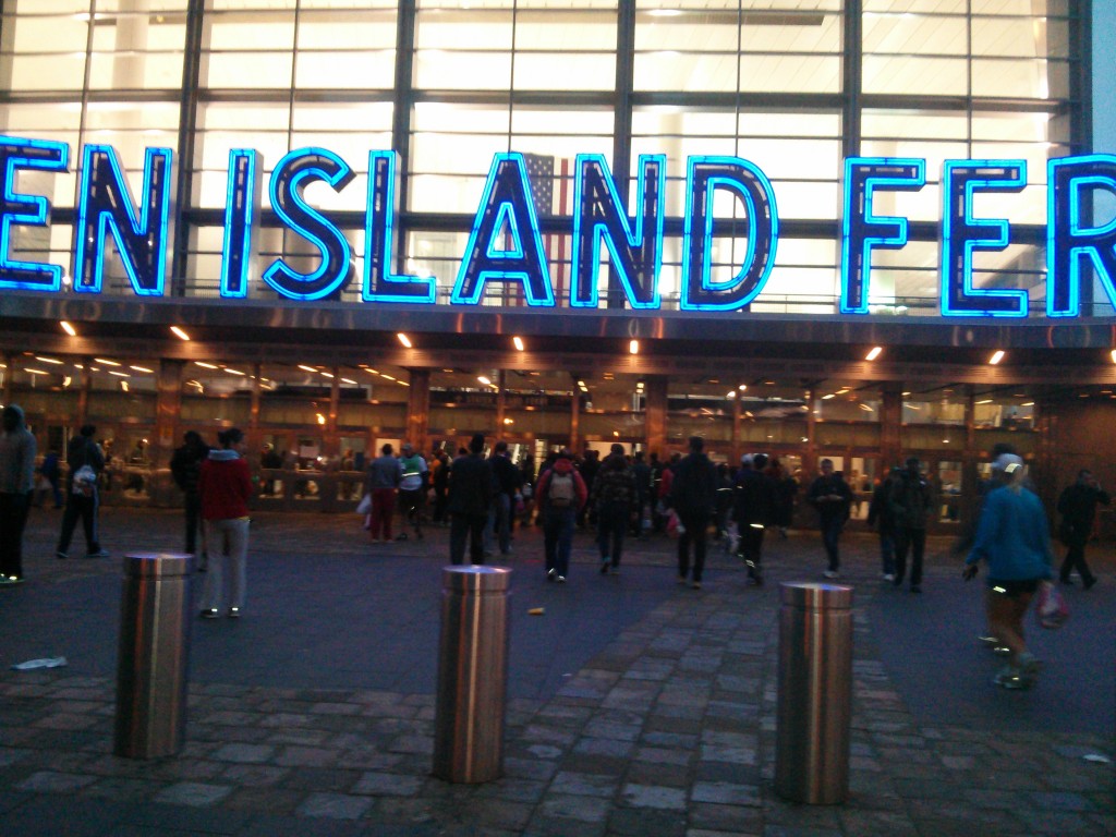 Hangin outside the SI ferry terminal, waiting for Corey and David to magically appear at any moment