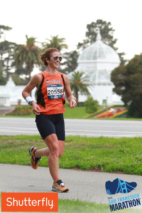 marathons make me happy. circa mile 18.5, with the conservatory in the background